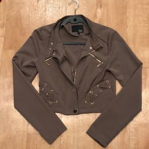 Light weight spring jacket